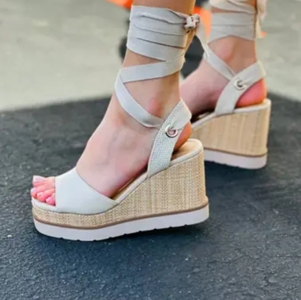 NEW NanaMacs Makayla ankle wedge heel Sandals Size 6